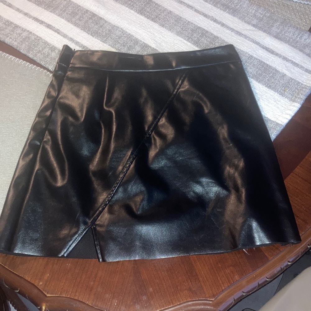 Ladies skirt